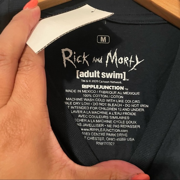 Rick & Morty Men’s Size Medium Short Sleeve Graphic T-Shirt Black - Picture 6 of 6